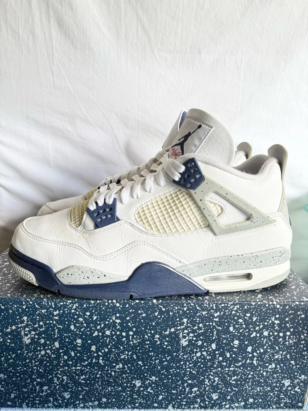 AUTHENTIC Jordan 4 Retro Midnight Navy Size 13 DH6927-140 2022 PRE-OWNED